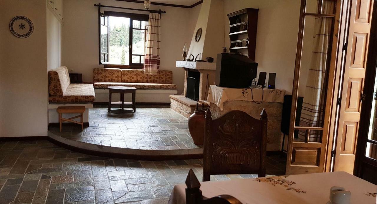 Ample Modern Country Home Nea Epidavros Dış mekan fotoğraf